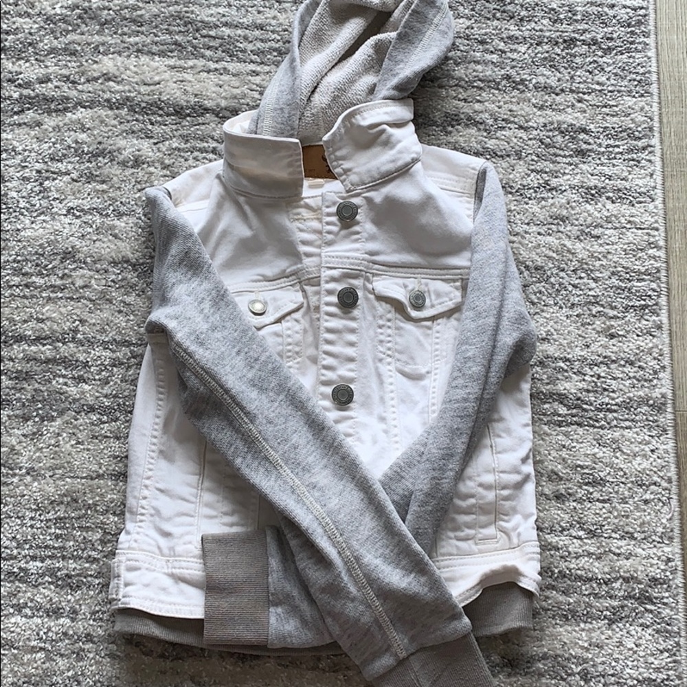 Hooded jacket